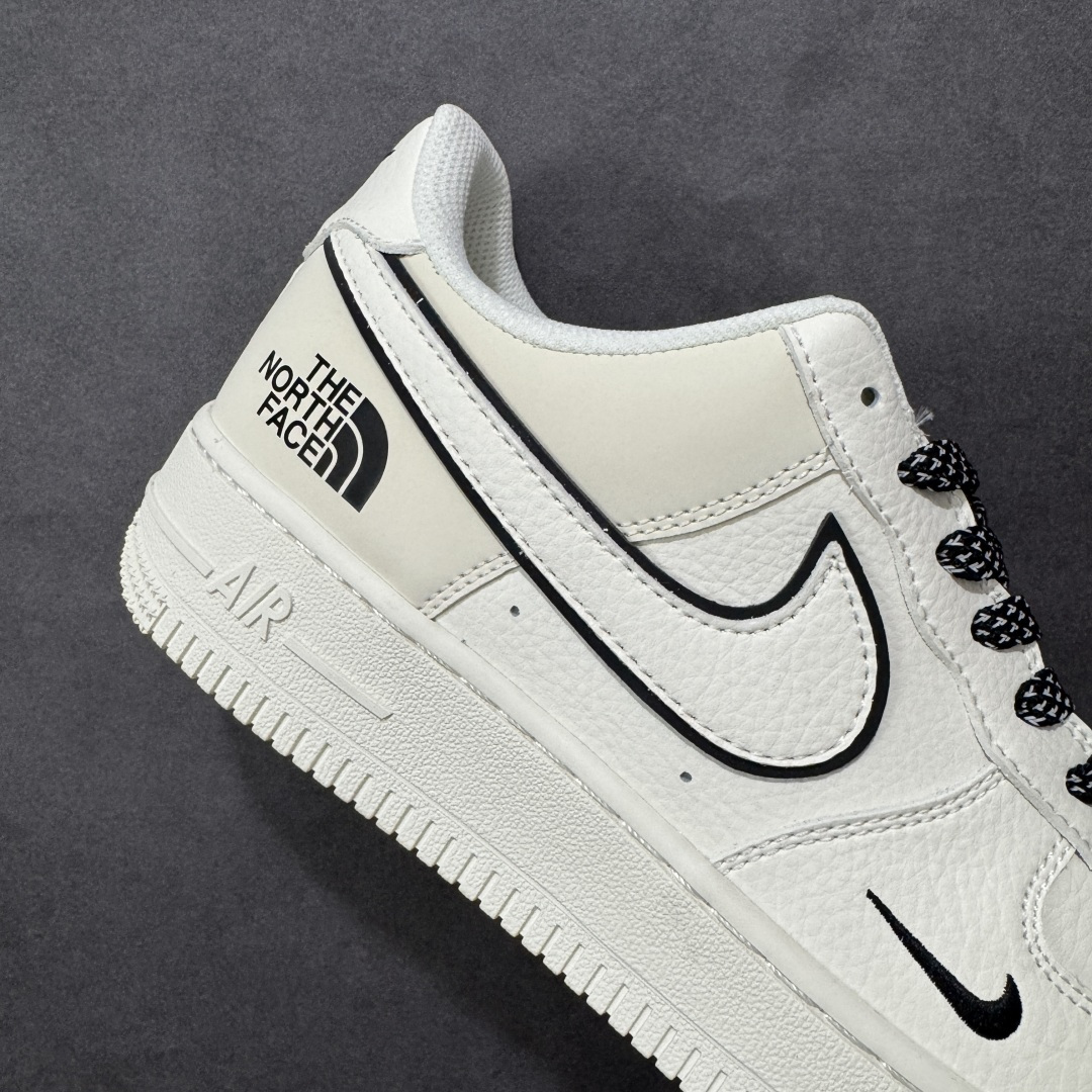 图片[6]-【定制版】NIke Air Force 1 \’07 Low 北面联名——白勾黑边”空军一号 低帮 运动鞋 休闲鞋 折边针车 工艺难度大 原楦头原纸板 原装鞋盒 定制五金配件 内置全掌气垫 原厂鞋底 货号：CS5288-062 尺码：36 36.5 37.5 38 38.5 39 40 40.5 41 42 42.5 43 44 44.5 45 编码：CCB310320-选品中心