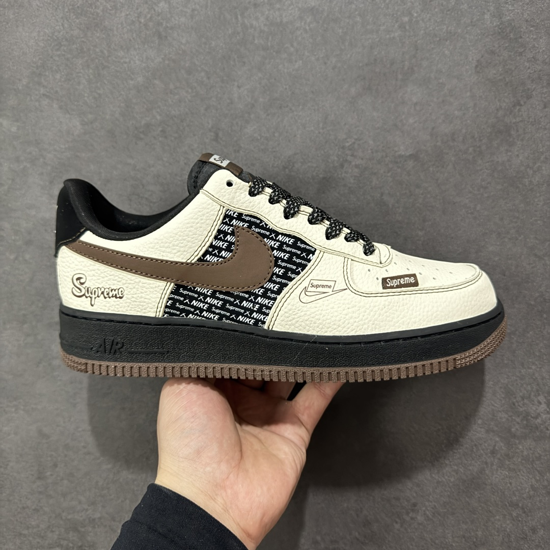 【定制版】Supreme x Nk Air Force 1’07 定制配色 Supreme联名 空军一号经典低帮休闲百搭板鞋 公司级版本 定制鞋盒 大厂流水生产 超高清洁度 皮料切割干净无任何毛边 内置蜂窝气垫 细节做工一流 橡胶鞋底 防滑耐磨 舒适上脚 货号：KD1688-004  尺码：36 36.5 37.5 38 38.5 39 40 40.5 41 42 42.5 43 44 44.5 45 编码：HXSB310320-选品中心