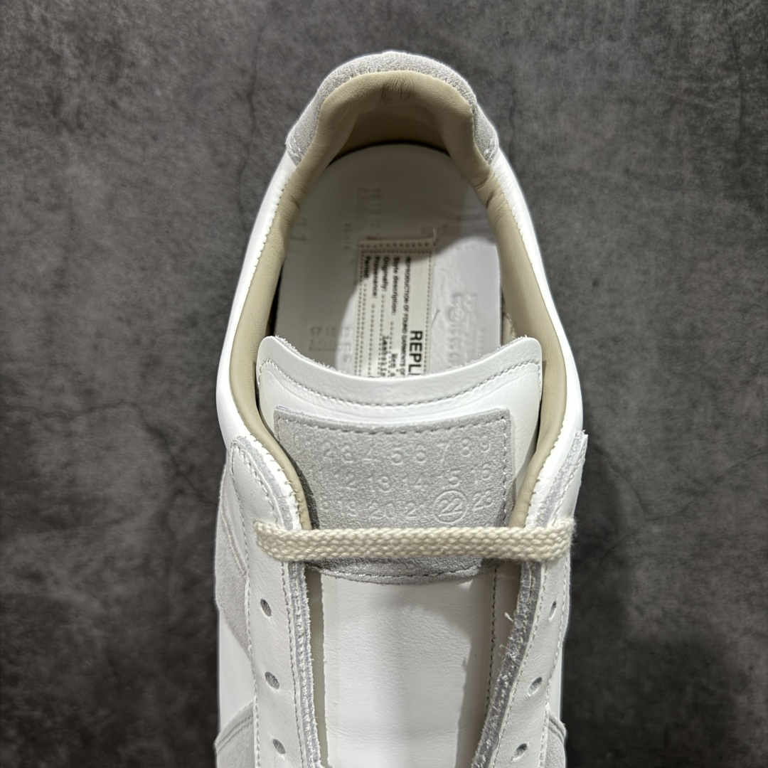 图片[8]-【ZOK纯原】Maison Margiela Calfskin Replica MM6 马吉拉复古低帮时尚德训鞋 私人订单打造 高端零售专供批次 全套原楦原纸板原厂数据开发 全鞋荧光划线卡点 胶水把控整洁度追求极致完美 多重QC质检 超越公司货的品控标准 实实在在的免检产品 原盒原配防尘袋购物卡 全网唯一正确0-23数字排版 一比一间距字体 内里全头层小羊皮 原版防滑鞋底设计 灰色翻毛牛皮 白色细纹贝利头层皮 依照原版逐帧开发 原装淡粉纸板中底带编号钢印 尺码：35 36 36.5 37 38 39 40 41 42 42.5 43 44 44.5 45-选品中心