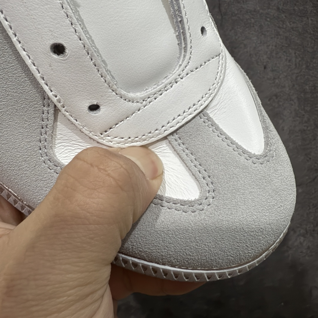 图片[4]-【ZOK纯原】Maison Margiela Calfskin Replica MM6 马吉拉复古低帮时尚德训鞋 私人订单打造 高端零售专供批次 全套原楦原纸板原厂数据开发 全鞋荧光划线卡点 胶水把控整洁度追求极致完美 多重QC质检 超越公司货的品控标准 实实在在的免检产品 原盒原配防尘袋购物卡 全网唯一正确0-23数字排版 一比一间距字体 内里全头层小羊皮 原版防滑鞋底设计 灰色翻毛牛皮 白色细纹贝利头层皮 依照原版逐帧开发 原装淡粉纸板中底带编号钢印 尺码：35 36 36.5 37 38 39 40 41 42 42.5 43 44 44.5 45-选品中心