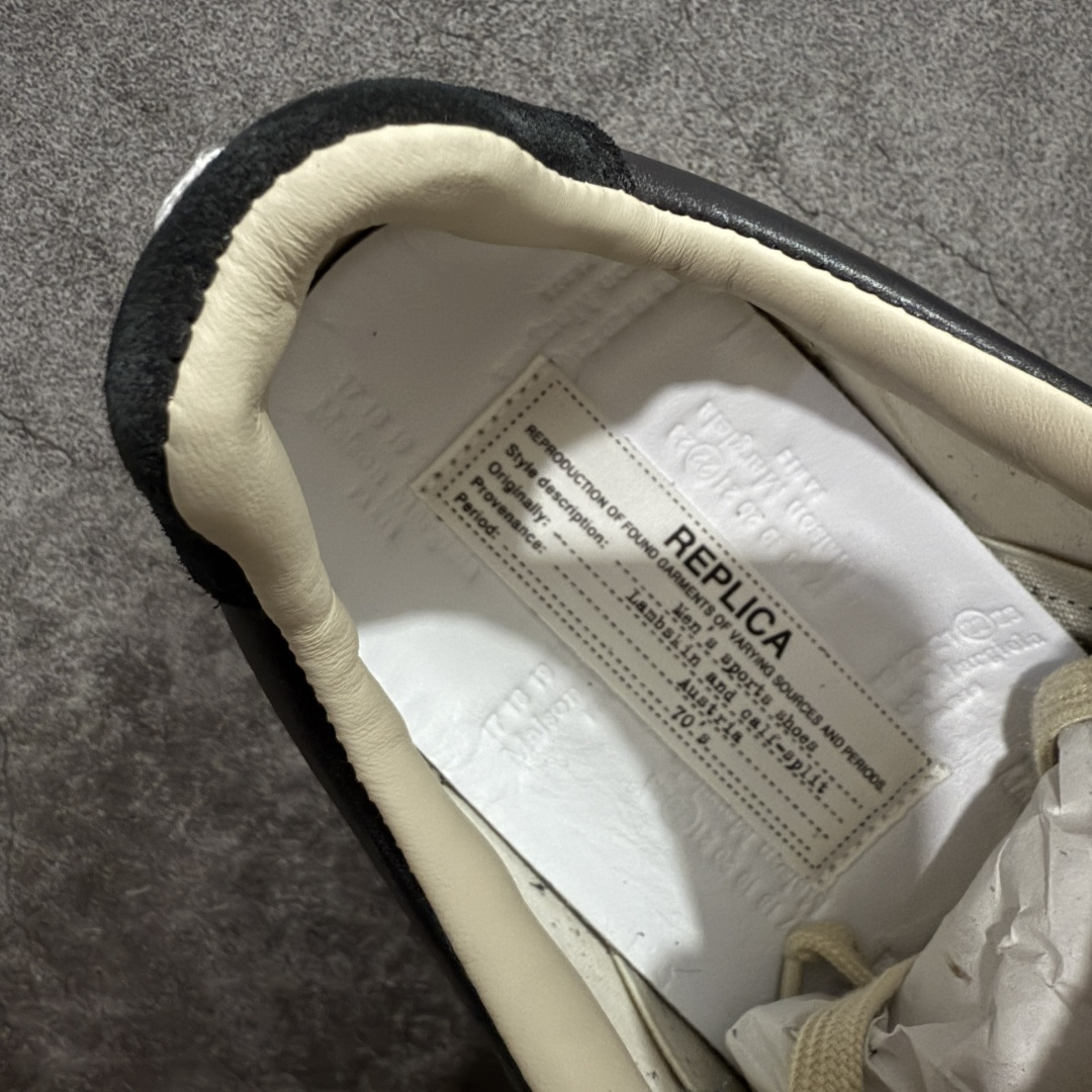 图片[7]-【ZOK纯原】Maison Margiela Calfskin Replica MM6 马吉拉复古低帮时尚德训鞋 私人订单打造 高端零售专供批次 全套原楦原纸板原厂数据开发 全鞋荧光划线卡点 胶水把控整洁度追求极致完美 多重QC质检 超越公司货的品控标准 实实在在的免检产品 原盒原配防尘袋购物卡 全网唯一正确0-23数字排版 一比一间距字体 内里全头层小羊皮 原版防滑鞋底设计 灰色翻毛牛皮 白色细纹贝利头层皮 依照原版逐帧开发 原装淡粉纸板中底带编号钢印 尺码：35 36 36.5 37 38 39 40 41 42 42.5 43 44 44.5 45-选品中心