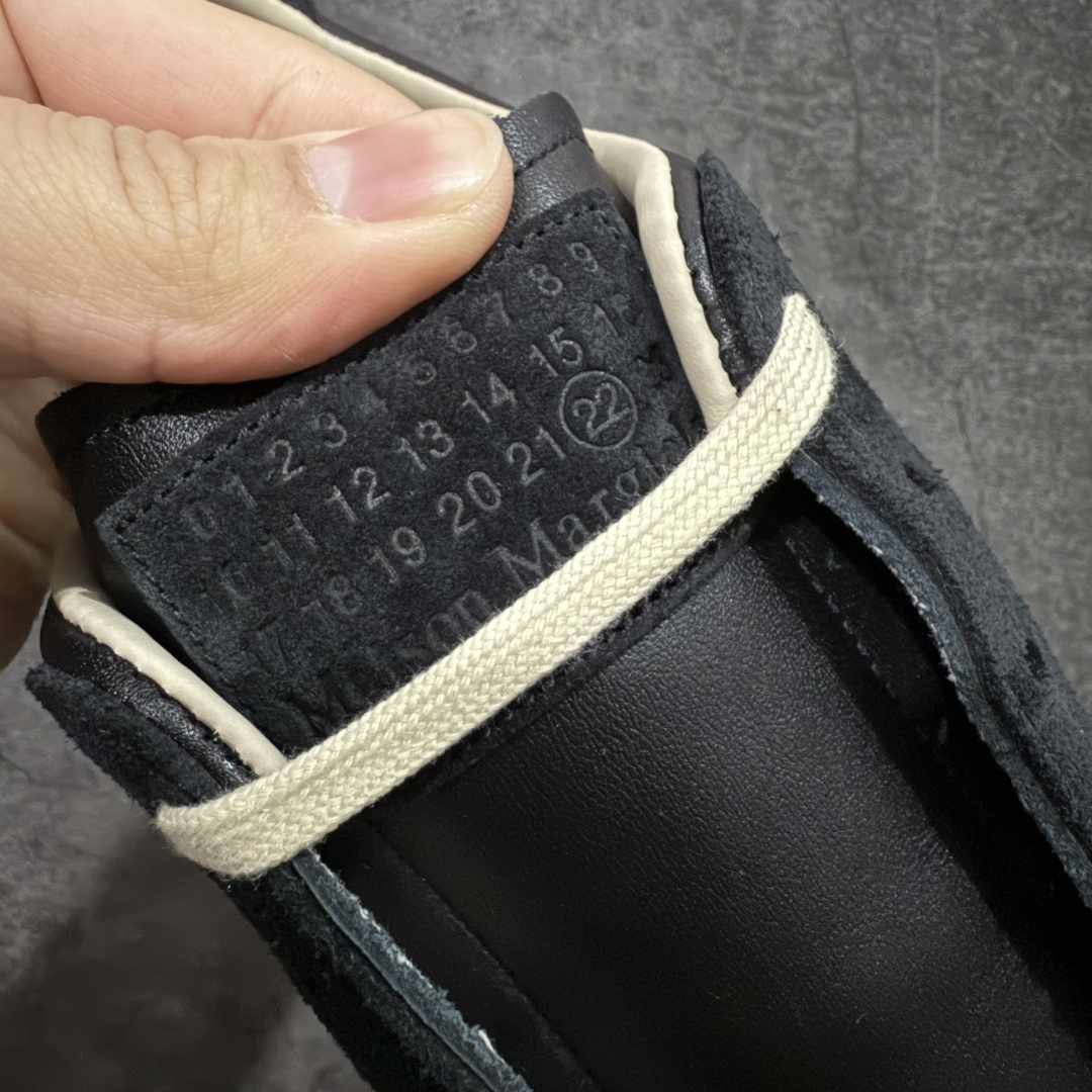 图片[5]-【ZOK纯原】Maison Margiela Calfskin Replica MM6 马吉拉复古低帮时尚德训鞋 私人订单打造 高端零售专供批次 全套原楦原纸板原厂数据开发 全鞋荧光划线卡点 胶水把控整洁度追求极致完美 多重QC质检 超越公司货的品控标准 实实在在的免检产品 原盒原配防尘袋购物卡 全网唯一正确0-23数字排版 一比一间距字体 内里全头层小羊皮 原版防滑鞋底设计 灰色翻毛牛皮 白色细纹贝利头层皮 依照原版逐帧开发 原装淡粉纸板中底带编号钢印 尺码：35 36 36.5 37 38 39 40 41 42 42.5 43 44 44.5 45-选品中心