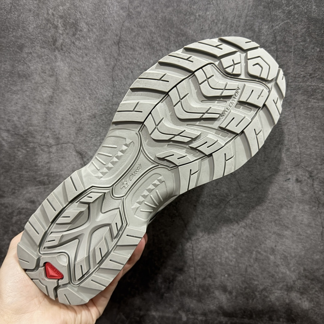 图片[9]-【A1外贸版】Salomon XT-QUEST ADV 萨洛蒙情侣款户外机能鞋 474296 全新外贸大厂出品 细节品质大改进 独立私模 最大做到47.5码 全鞋采用为原厂一致材料打造 全新鞋型 相对市场版本 版型更正 全新玻璃冲刀 清洁度提升 同步原版左右鞋带孔的间距加大（市场版间距太小） 网面与鞋头材料校对一致无色差（市面版本有色差） 大底contagrip凹陷程度同步原版（市面版都有差别） 鞋舌两侧鞋帮脚踝处更加直挺（之前老版往中间踏） 鞋头处添加☯️太极标 所有细节多次修改校正 坚持同步原版无差别 毋庸置疑全市场最好的版本💪🏻终端优势供应 尺码：36 36.5 37.5 38 38.5 39 40 40.5 41 42 42.5 43 44 44.5 45 46 47.5-选品中心