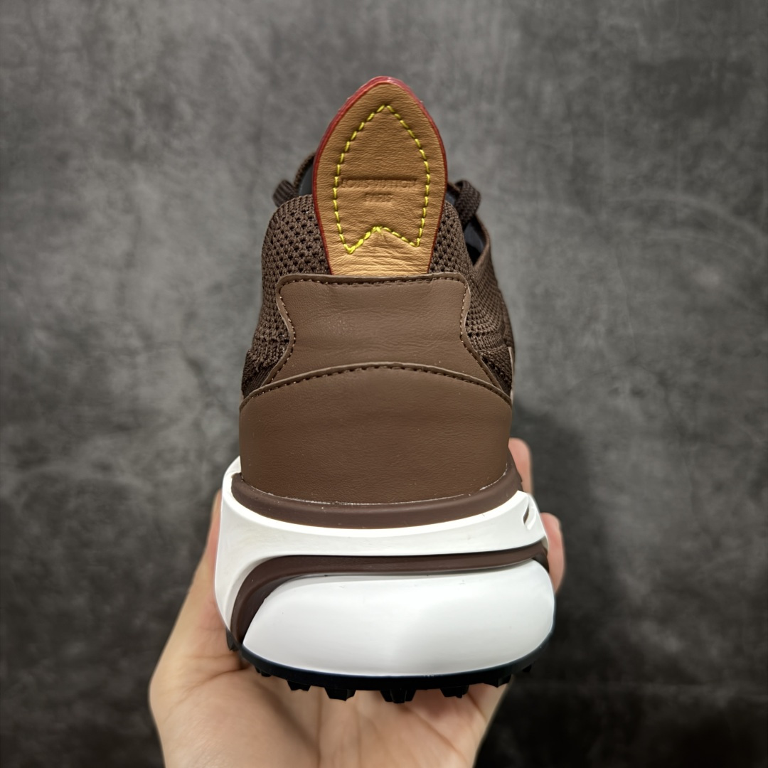 图片[4]-【YS 纯原】 广奢高端货 路易威登LOUIS VUITTON Runner Tatic系列 牛皮革 · 织物·圆头系带 · 低帮休闲男鞋 ✦ LV高端运动线 Runner Tatic 正统版型 ✦ 头层小牛皮革鞋面，纹理细腻、挺括高级 ✦ 原厂网面拼接结构，透气轻盈不闷脚 ✦ 圆头低帮设计，上脚更显修长与干净 ✦ 原楦开模开发，包裹感流畅贴合 ✦ 独家轻量缓震中底，行走舒适度拉满 ✦ 耐磨橡胶外底，抓地稳、耐穿强 ✦ LV Logo、花纹、结构点位全部对版 ✦ 专柜级包装＋配件齐全 ✦ 蓝色百搭耐看，通勤/日常轻奢必备 尺码：38-46-选品中心