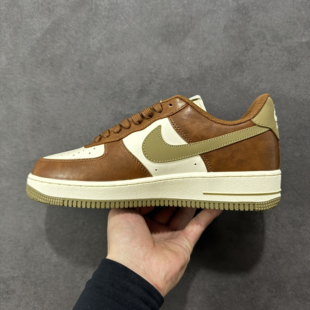 图片[2]-【定制版】Nike Air Force 1\’07 Low 联名 白棕摩卡 空军一号低帮休闲板鞋 NH0601-590  #原楦头原纸板 高端定制鞋盒 原厂鞋底 超高清洁度 细节完美  尺码：36 36.5 37.5 38 38.5 39 40 40.5 41 42 42.5 43 44 44.5 45 编码：HXSB310320-选品中心