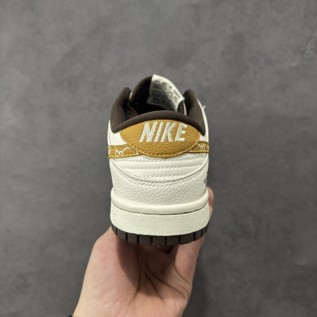 图片[4]-【定制版】Nike SB Dunk Low 北面联名 白黑棕 高端定制 低帮休闲板鞋  #定制鞋盒 大厂纯原品质出货 超高清洁度 皮料切割干净无任何毛边 细节完美 货号：YF9511-916  尺码：36 36.5 37.5 38 38.5 39 40 40.5 41 42 42.5 43 44 44.5 45-选品中心