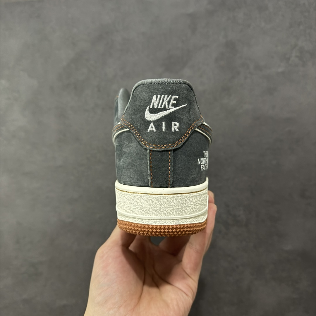 图片[4]-【定制版】NIke Air Force 1 \’07 Low 空军一号低帮 运动鞋 休闲鞋 折边针车 工艺难度大 原楦头原纸板 原装鞋盒 定制五金配件 内置全掌气垫 原厂鞋底 货号：SS1979-005 尺码：36 36.5 37.5 38 38.5 39 40 40.5 41 42 42.5 43 44 44.5 45 编码：HXSA310320-选品中心