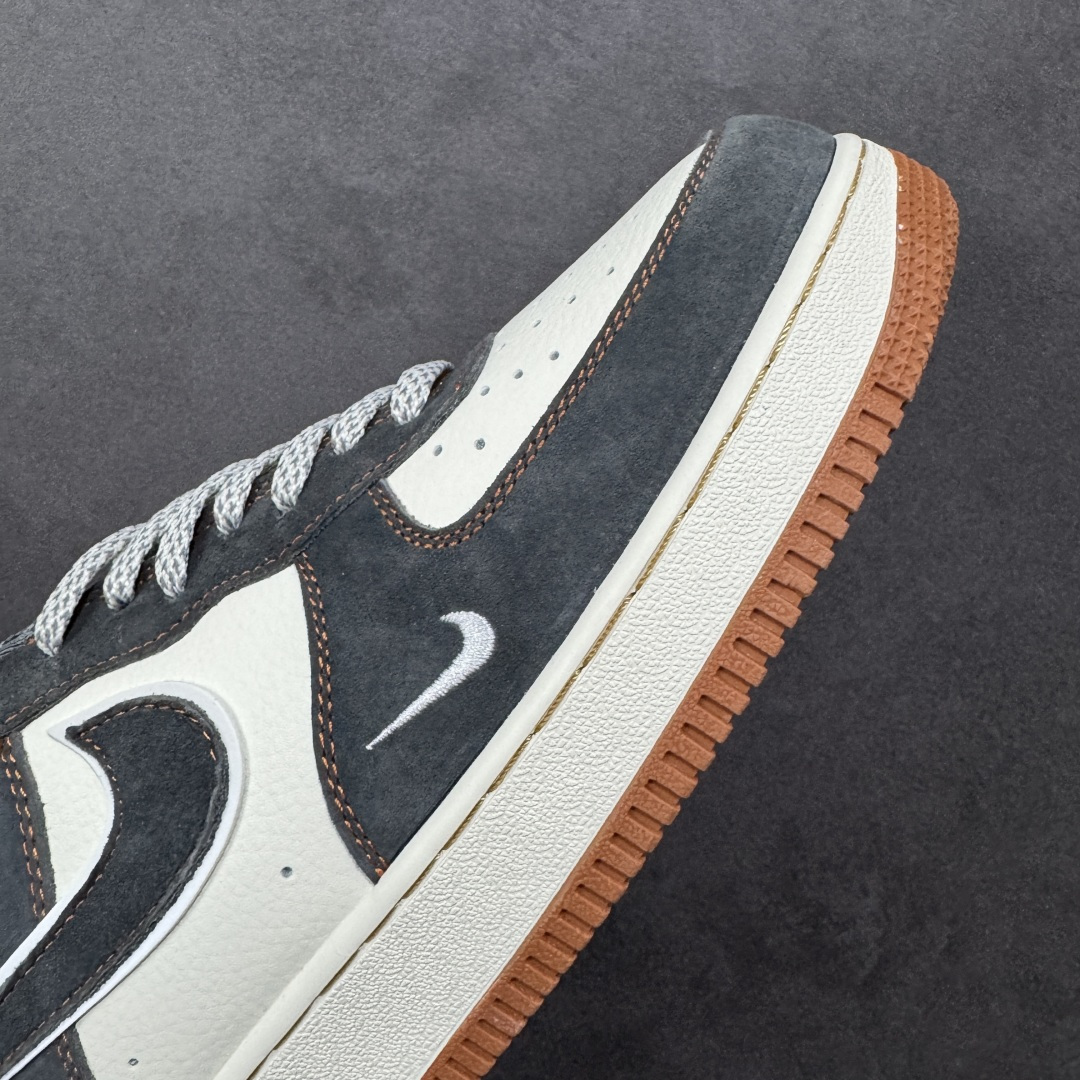 图片[5]-【定制版】NIke Air Force 1 \’07 Low 空军一号低帮 运动鞋 休闲鞋 折边针车 工艺难度大 原楦头原纸板 原装鞋盒 定制五金配件 内置全掌气垫 原厂鞋底 货号：SS1979-005 尺码：36 36.5 37.5 38 38.5 39 40 40.5 41 42 42.5 43 44 44.5 45 编码：HXSA310320-选品中心