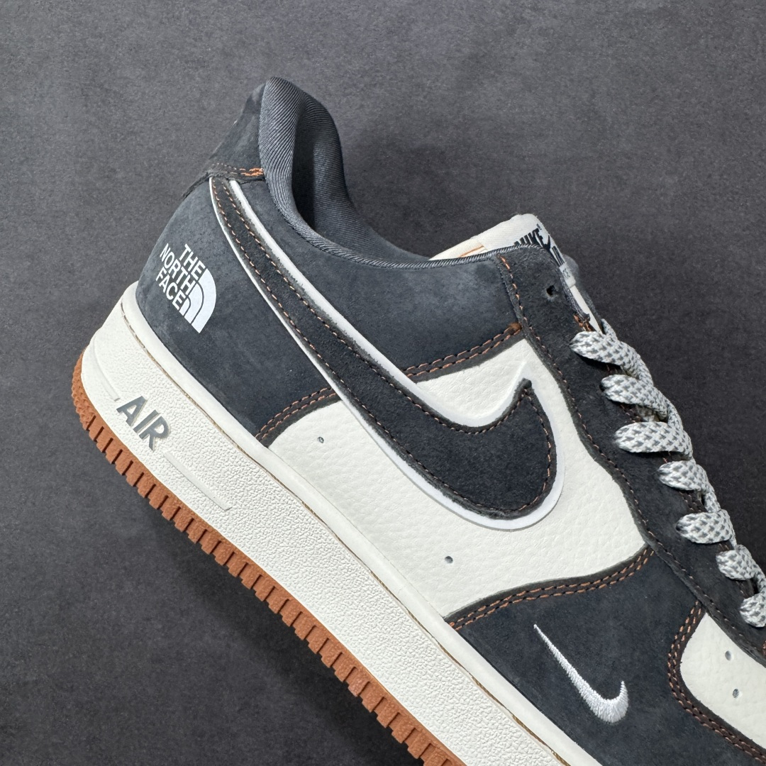 图片[6]-【定制版】NIke Air Force 1 \’07 Low 空军一号低帮 运动鞋 休闲鞋 折边针车 工艺难度大 原楦头原纸板 原装鞋盒 定制五金配件 内置全掌气垫 原厂鞋底 货号：SS1979-005 尺码：36 36.5 37.5 38 38.5 39 40 40.5 41 42 42.5 43 44 44.5 45 编码：HXSA310320-选品中心