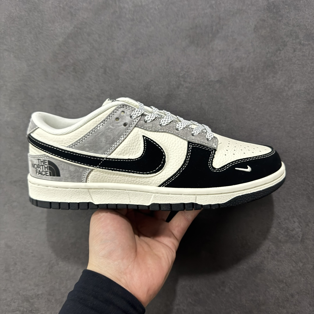 【定制版】Nike Dunk Low Retro 北面联名 周年高端定制 低帮休闲板鞋 #定制鞋盒 大厂纯原品质出货 超高清洁度 皮料切割干净无任何毛边 细节完美 货号：DN3168-010 尺码：36 36.5 37.5 38 38.5 39 40 40.5 41 42 42.5 43 44 44.5 45-选品中心