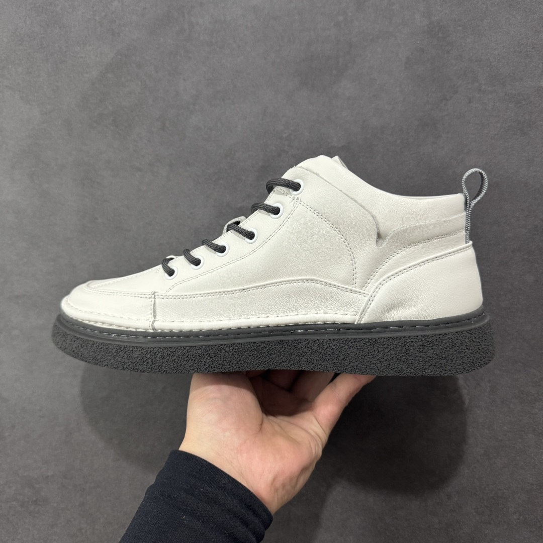 图片[2]-【广东纯原版】ECCO爱步跑步鞋百搭舒适 秋冬新款休闲运动鞋 灵动系列 黄景瑜同款 品质牛皮鞋面 轻盈柔韧 具有良好的透气性 细腻柔软 简约系带设计 可自由调节松紧 贴合脚型 PU泡沫橡胶大底 抓地力强 具有良好的防滑耐磨性 时尚简约 休闲百搭 货号： 966358-01002 尺码：38 39 40 41 42 43 44 （皮鞋码）-选品中心