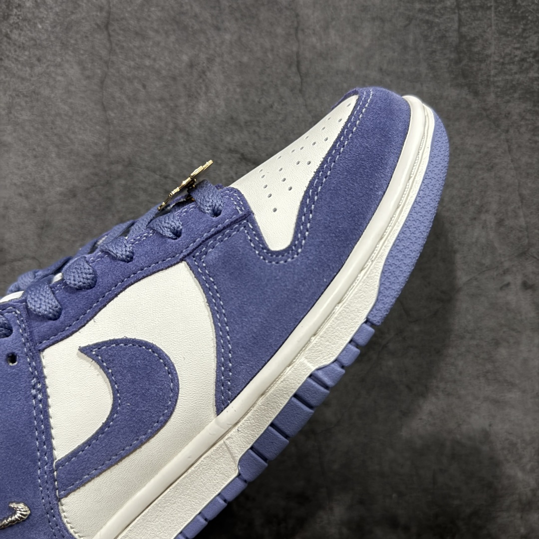 图片[6]-【CS纯原版】DUNK 官方新版双勾 马年限定🔥金勾浅白紫 马上发财❗️马上有钱❗️ 纯原大厂出品 顶级版本👏 原装头层材料 独家版型蒸餾加工 帶來的是更好的视觉和脚感体验 大厂纯原品质出货 清洁度 电绣工艺 皮料切割干净无任何毛边 细节完美 货号：IB4417-103 尺码：36 36.5 37.5 38 38.5 39 40 40.5 41 42 42.5 43 44 44.5 45 46-选品中心