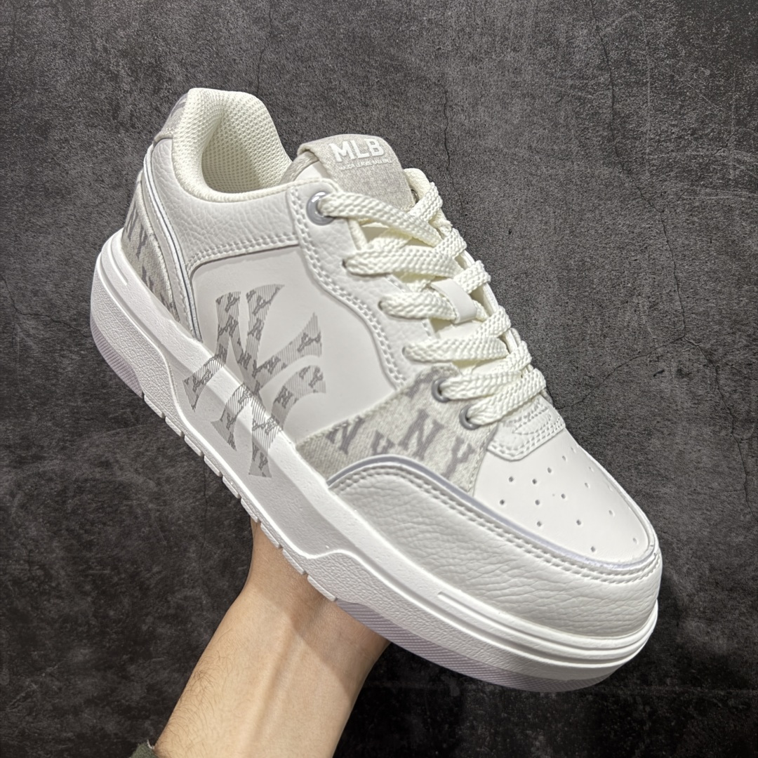 图片[3]-【纯原订单】MLB Chunky Liner Basic NY复古印花学长鞋系列低帮轻量增高厚底百搭休闲运动慢跑鞋板鞋 Korea韩国联名NY美国榄球纽约洋基队限定 市场第一梯队品质 韩国代购版本 MLB专用菱形双针中底布 重点细节中底布带注胶孔 原厂NFC感应吊牌 支持鉴定 一个两位数 原盒原标 全套原楦原纸板原厂数据开发 中韩文保养标贴 绿色防霉片 平台代购专供 独家一比一RB+MD组合大底 高频后跟小人Logo精准对位立体饱满 正确网布加超迁鞋面 转印中底走线紧密 转印Logo工艺表层防刮不掉色 尺码：36 36.5 37.5 38 38.5 39 40 40.5 41 42 42.5 43 44 44.5 45-选品中心