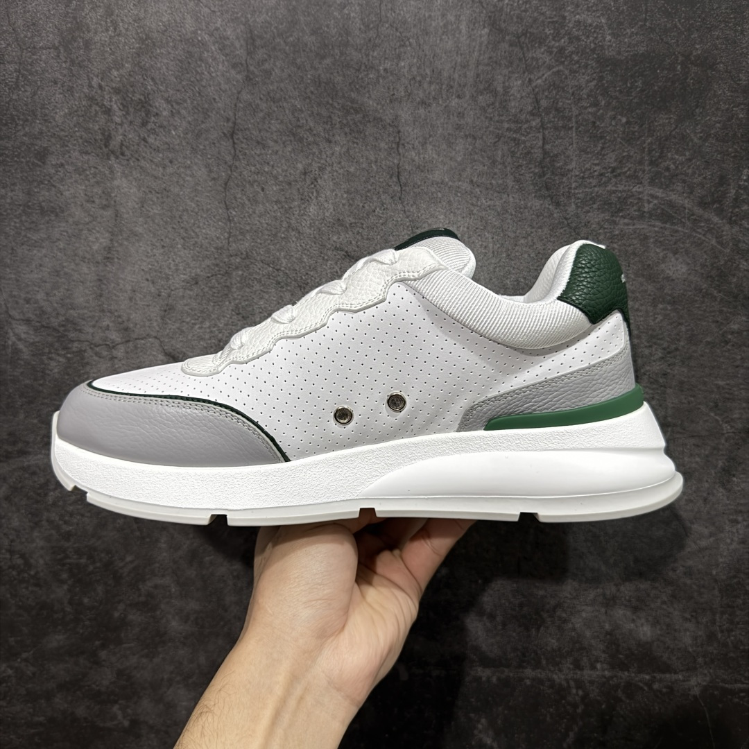 图片[2]-【YS纯原】Louis Vuitton Classic 2025秋天系列 路易威登LV 低帮 白黑色 圆头系带低邦经典走秀休闲鞋上脚非常舒适 奢侈用料，做工精细，中底印有欧洲制造英文字母 鞋面由意大利进口小牛皮拼接，侧边饰有品牌Loggo标志及签名，最新乳胶垫脚➕网布内里，脚感超舒适。原厂特供原版双色TPU组合大底。套包工艺 固特异缝合锁边 面料：独家定制头层牛皮 配件：独家私模Vuitton标识 内里：定制丝滑网里一头层丝绸牛皮内里 大底：TPU组合大底耐磨防滑防黄 垫脚：新款乳胶垫-网纱吸汗 工艺：全电脑针车拉线 鞋头 后套 冷热定型 全套拉帮套楦中低LLogo花纹 包装 证书 卡片 说明书 合格证 防尘袋 全网最齐包装 尺码：39-45-选品中心