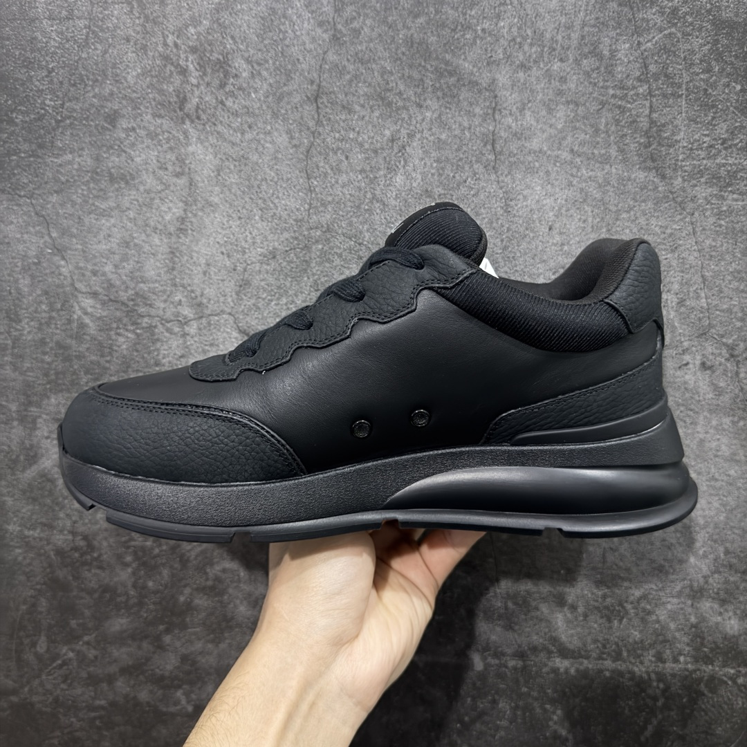 图片[2]-【YS纯原】Louis Vuitton Classic 2025秋天系列 路易威登LV 低帮 白黑色 圆头系带低邦经典走秀休闲鞋上脚非常舒适 奢侈用料，做工精细，中底印有欧洲制造英文字母 鞋面由意大利进口小牛皮拼接，侧边饰有品牌Loggo标志及签名，最新乳胶垫脚➕网布内里，脚感超舒适。原厂特供原版双色TPU组合大底。套包工艺 固特异缝合锁边 面料：独家定制头层牛皮 配件：独家私模Vuitton标识 内里：定制丝滑网里一头层丝绸牛皮内里 大底：TPU组合大底耐磨防滑防黄 垫脚：新款乳胶垫-网纱吸汗 工艺：全电脑针车拉线 鞋头 后套 冷热定型 全套拉帮套楦中低LLogo花纹 包装 证书 卡片 说明书 合格证 防尘袋 全网最齐包装 尺码：39-45-选品中心