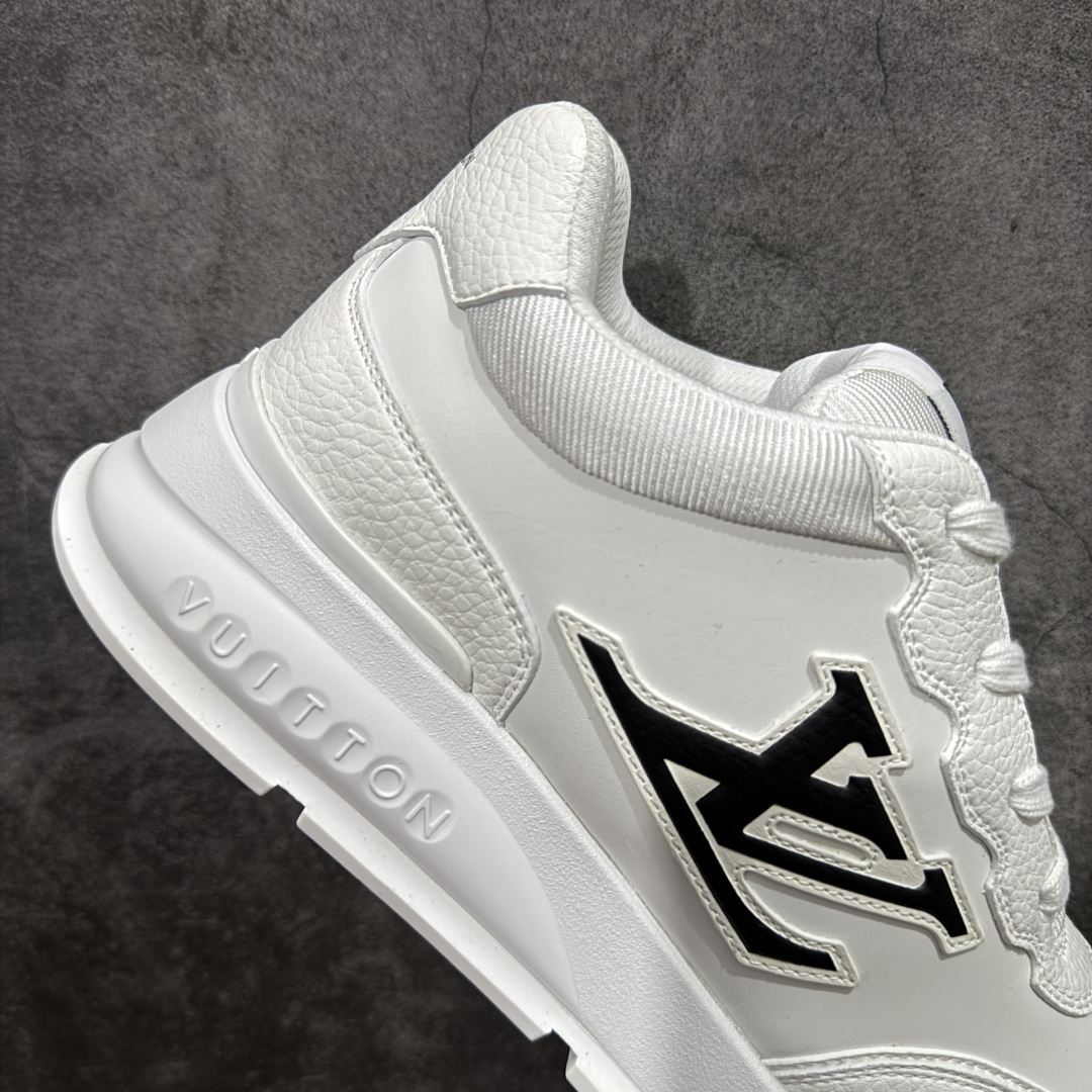 图片[7]-【YS纯原】Louis Vuitton Classic 2025秋天系列 路易威登LV 低帮 白黑色 圆头系带低邦经典走秀休闲鞋上脚非常舒适 奢侈用料，做工精细，中底印有欧洲制造英文字母 鞋面由意大利进口小牛皮拼接，侧边饰有品牌Loggo标志及签名，最新乳胶垫脚➕网布内里，脚感超舒适。原厂特供原版双色TPU组合大底。套包工艺 固特异缝合锁边 面料：独家定制头层牛皮 配件：独家私模Vuitton标识 内里：定制丝滑网里一头层丝绸牛皮内里 大底：TPU组合大底耐磨防滑防黄 垫脚：新款乳胶垫-网纱吸汗 工艺：全电脑针车拉线 鞋头 后套 冷热定型 全套拉帮套楦中低LLogo花纹 包装 证书 卡片 说明书 合格证 防尘袋 全网最齐包装 尺码：39-45-选品中心