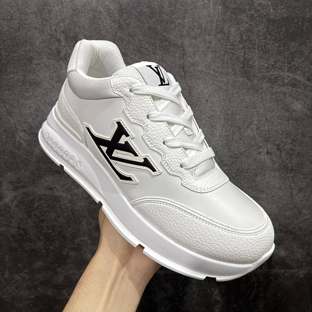 图片[3]-【YS纯原】Louis Vuitton Classic 2025秋天系列 路易威登LV 低帮 白黑色 圆头系带低邦经典走秀休闲鞋上脚非常舒适 奢侈用料，做工精细，中底印有欧洲制造英文字母 鞋面由意大利进口小牛皮拼接，侧边饰有品牌Loggo标志及签名，最新乳胶垫脚➕网布内里，脚感超舒适。原厂特供原版双色TPU组合大底。套包工艺 固特异缝合锁边 面料：独家定制头层牛皮 配件：独家私模Vuitton标识 内里：定制丝滑网里一头层丝绸牛皮内里 大底：TPU组合大底耐磨防滑防黄 垫脚：新款乳胶垫-网纱吸汗 工艺：全电脑针车拉线 鞋头 后套 冷热定型 全套拉帮套楦中低LLogo花纹 包装 证书 卡片 说明书 合格证 防尘袋 全网最齐包装 尺码：39-45-选品中心