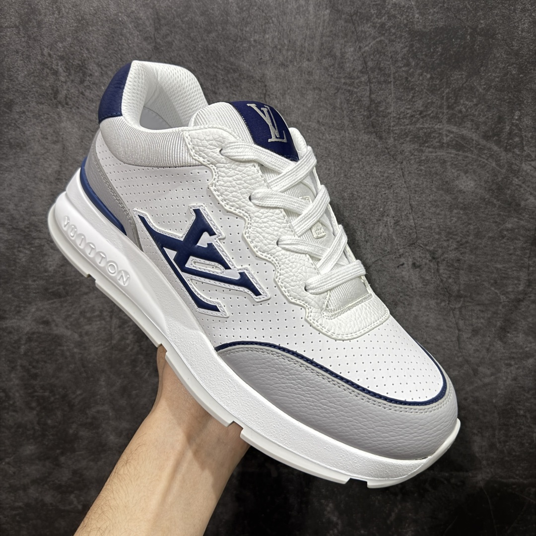 图片[3]-【YS纯原】Louis Vuitton Classic 2025秋天系列 路易威登LV 低帮 白黑色 圆头系带低邦经典走秀休闲鞋上脚非常舒适 奢侈用料，做工精细，中底印有欧洲制造英文字母 鞋面由意大利进口小牛皮拼接，侧边饰有品牌Loggo标志及签名，最新乳胶垫脚➕网布内里，脚感超舒适。原厂特供原版双色TPU组合大底。套包工艺 固特异缝合锁边 面料：独家定制头层牛皮 配件：独家私模Vuitton标识 内里：定制丝滑网里一头层丝绸牛皮内里 大底：TPU组合大底耐磨防滑防黄 垫脚：新款乳胶垫-网纱吸汗 工艺：全电脑针车拉线 鞋头 后套 冷热定型 全套拉帮套楦中低LLogo花纹 包装 证书 卡片 说明书 合格证 防尘袋 全网最齐包装 尺码：39-45-选品中心