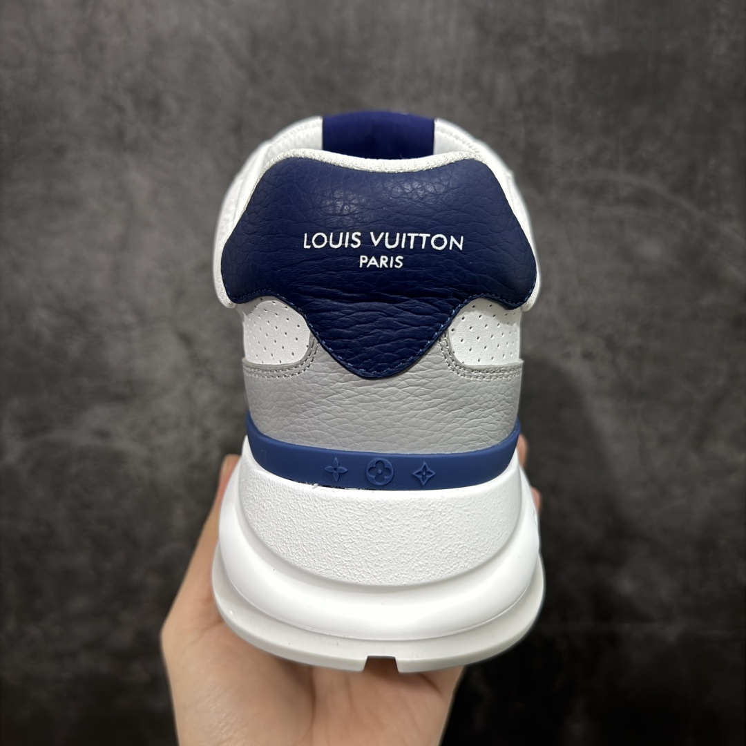 图片[4]-【YS纯原】Louis Vuitton Classic 2025秋天系列 路易威登LV 低帮 白黑色 圆头系带低邦经典走秀休闲鞋上脚非常舒适 奢侈用料，做工精细，中底印有欧洲制造英文字母 鞋面由意大利进口小牛皮拼接，侧边饰有品牌Loggo标志及签名，最新乳胶垫脚➕网布内里，脚感超舒适。原厂特供原版双色TPU组合大底。套包工艺 固特异缝合锁边 面料：独家定制头层牛皮 配件：独家私模Vuitton标识 内里：定制丝滑网里一头层丝绸牛皮内里 大底：TPU组合大底耐磨防滑防黄 垫脚：新款乳胶垫-网纱吸汗 工艺：全电脑针车拉线 鞋头 后套 冷热定型 全套拉帮套楦中低LLogo花纹 包装 证书 卡片 说明书 合格证 防尘袋 全网最齐包装 尺码：39-45-选品中心