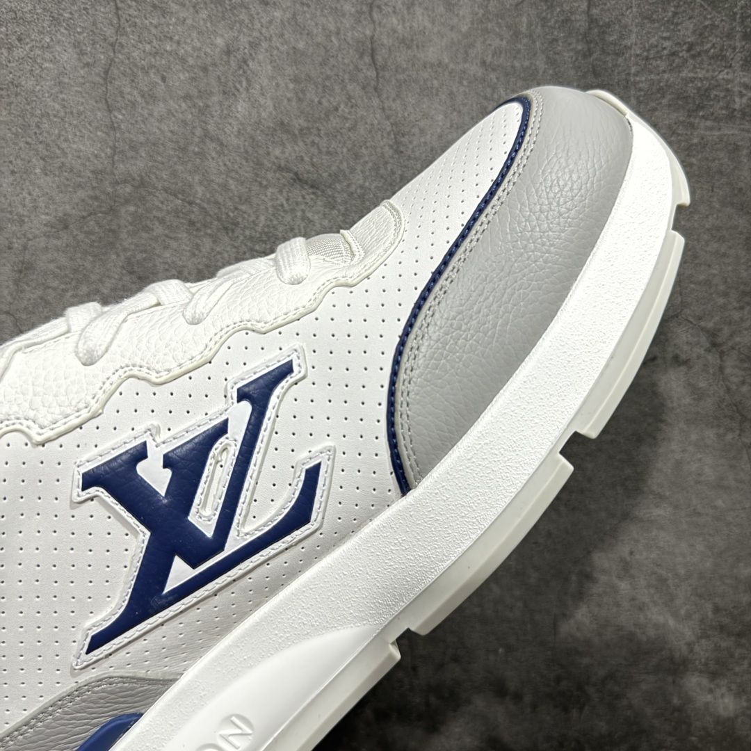 图片[6]-【YS纯原】Louis Vuitton Classic 2025秋天系列 路易威登LV 低帮 白黑色 圆头系带低邦经典走秀休闲鞋上脚非常舒适 奢侈用料，做工精细，中底印有欧洲制造英文字母 鞋面由意大利进口小牛皮拼接，侧边饰有品牌Loggo标志及签名，最新乳胶垫脚➕网布内里，脚感超舒适。原厂特供原版双色TPU组合大底。套包工艺 固特异缝合锁边 面料：独家定制头层牛皮 配件：独家私模Vuitton标识 内里：定制丝滑网里一头层丝绸牛皮内里 大底：TPU组合大底耐磨防滑防黄 垫脚：新款乳胶垫-网纱吸汗 工艺：全电脑针车拉线 鞋头 后套 冷热定型 全套拉帮套楦中低LLogo花纹 包装 证书 卡片 说明书 合格证 防尘袋 全网最齐包装 尺码：39-45-选品中心