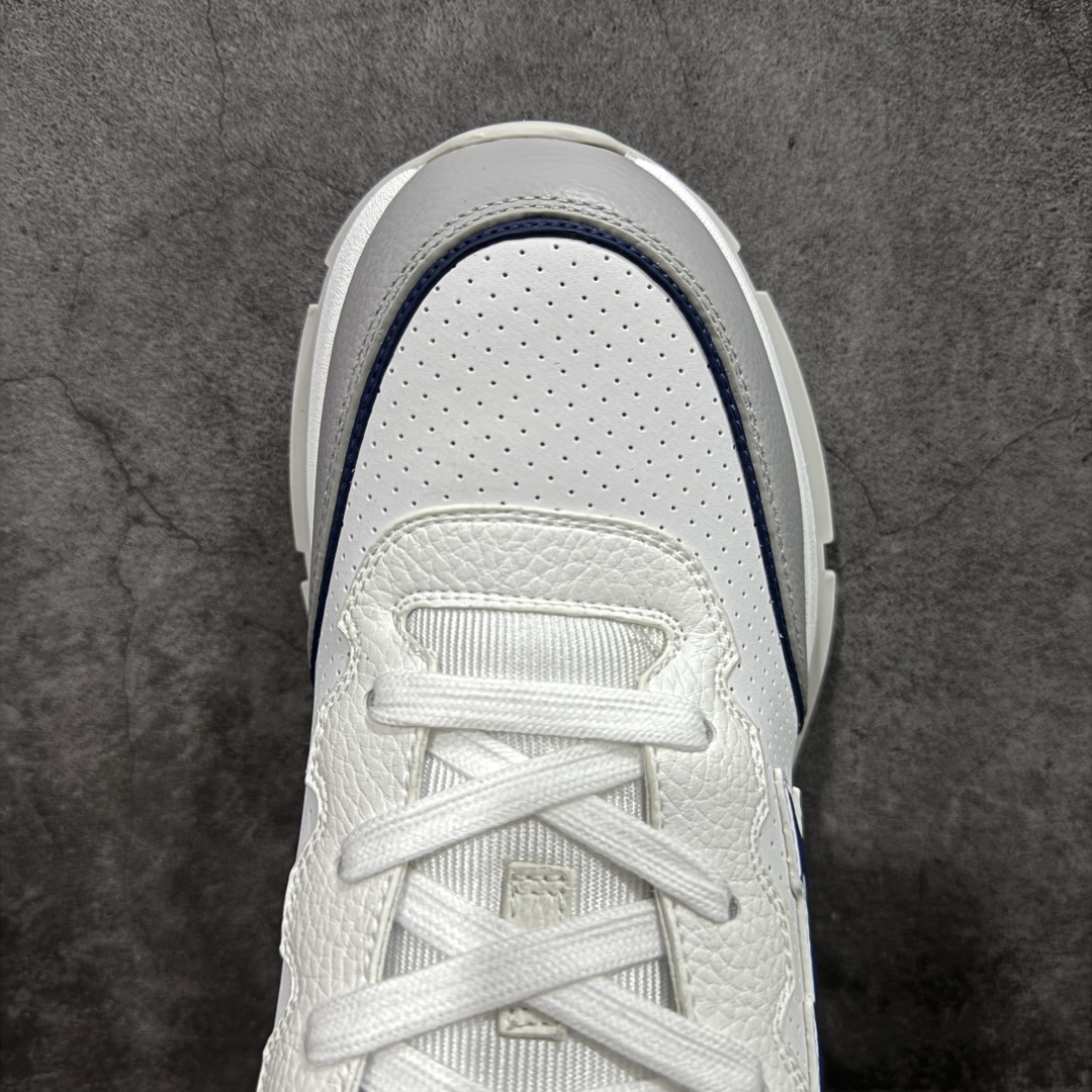 图片[5]-【YS纯原】Louis Vuitton Classic 2025秋天系列 路易威登LV 低帮 白黑色 圆头系带低邦经典走秀休闲鞋上脚非常舒适 奢侈用料，做工精细，中底印有欧洲制造英文字母 鞋面由意大利进口小牛皮拼接，侧边饰有品牌Loggo标志及签名，最新乳胶垫脚➕网布内里，脚感超舒适。原厂特供原版双色TPU组合大底。套包工艺 固特异缝合锁边 面料：独家定制头层牛皮 配件：独家私模Vuitton标识 内里：定制丝滑网里一头层丝绸牛皮内里 大底：TPU组合大底耐磨防滑防黄 垫脚：新款乳胶垫-网纱吸汗 工艺：全电脑针车拉线 鞋头 后套 冷热定型 全套拉帮套楦中低LLogo花纹 包装 证书 卡片 说明书 合格证 防尘袋 全网最齐包装 尺码：39-45-选品中心