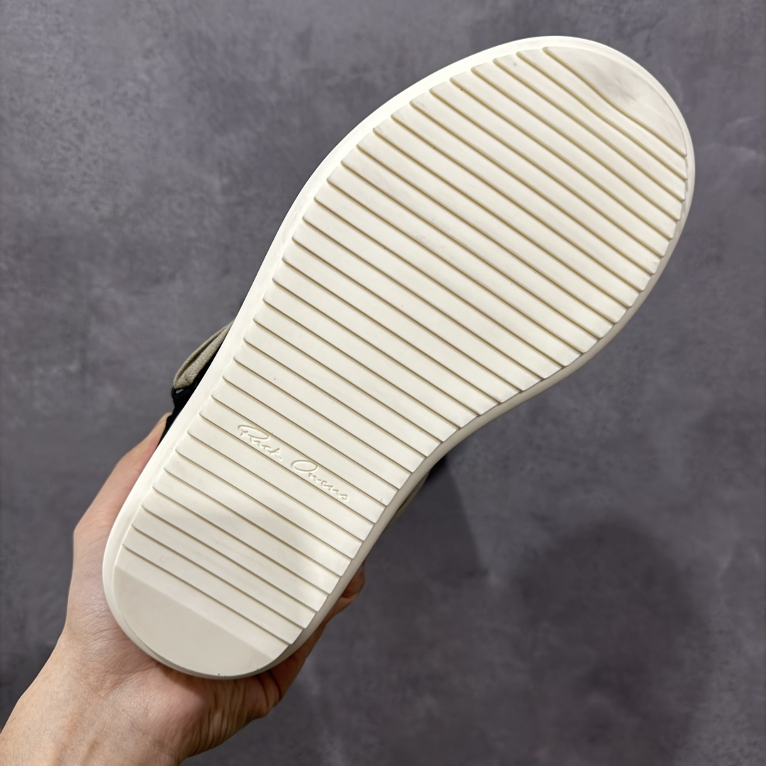 图片[9]-【莞产G版】Moncler x RICK OWENS/RO 蒙口联名瑞克欧文斯圆头系带厚底短筒雪地靴 二级市场已经7K以上 平台客户随意卖四位数 RO广东原厂出品 纯原天花板 原版一比一复刻 冲正绝不翻车 还原度达到百分之98以上 原楦开发纸版版型 ZP拆解原版1：1复模裁片纸版 力求做到0错位 这样才能达到和zp一致的鞋型味道 采用进口cnc数控机床开发对版独家tpu奶香大底 区别于市场所有版本 zp同源全头层粒面小牛皮 达到和zp一致手感 原厂进口细纹布 万邦订购原厂高弹粉红色海绵 内里搭配软质细腻羊皮 TPU高密度大底 软硬度透光度高已经测试和原版一致 尺码：36 37 38 39 40 41 42 43 44 45 46-选品中心