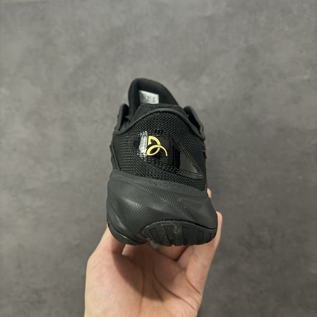 图片[4]-【公司级】Asics Court FF 3 织物合成革 防滑耐磨透气 低帮 网球鞋 COURT FF 3鞋面采用PU支撑裁片，提供了横向和纵向移动的灵活性的同时提升了足部移动时的稳定性；袜套式鞋口设计，提供很好的包裹性；分离式中足稳定片，改善扭转刚度，增加制动力和推进力；分离式后掌，增大触地面积之余，能够减少滑步耗时，降低身体负荷。 货号：1041A527-960 尺码：36-47 含半码 编码：FSB270280-选品中心