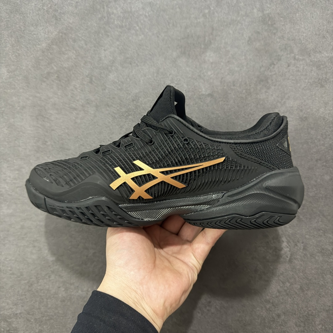 图片[2]-【公司级】Asics Court FF 3 织物合成革 防滑耐磨透气 低帮 网球鞋 COURT FF 3鞋面采用PU支撑裁片，提供了横向和纵向移动的灵活性的同时提升了足部移动时的稳定性；袜套式鞋口设计，提供很好的包裹性；分离式中足稳定片，改善扭转刚度，增加制动力和推进力；分离式后掌，增大触地面积之余，能够减少滑步耗时，降低身体负荷。 货号：1041A527-960 尺码：36-47 含半码 编码：FSB270280-选品中心