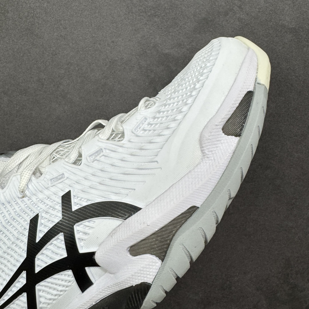 图片[5]-【公司级】Asics Court FF 3 织物合成革 防滑耐磨透气 低帮 网球鞋 COURT FF 3鞋面采用PU支撑裁片，提供了横向和纵向移动的灵活性的同时提升了足部移动时的稳定性；袜套式鞋口设计，提供很好的包裹性；分离式中足稳定片，改善扭转刚度，增加制动力和推进力；分离式后掌，增大触地面积之余，能够减少滑步耗时，降低身体负荷。 货号：1041A370-100 尺码：36-47 含半码 编码：FSB270280-选品中心