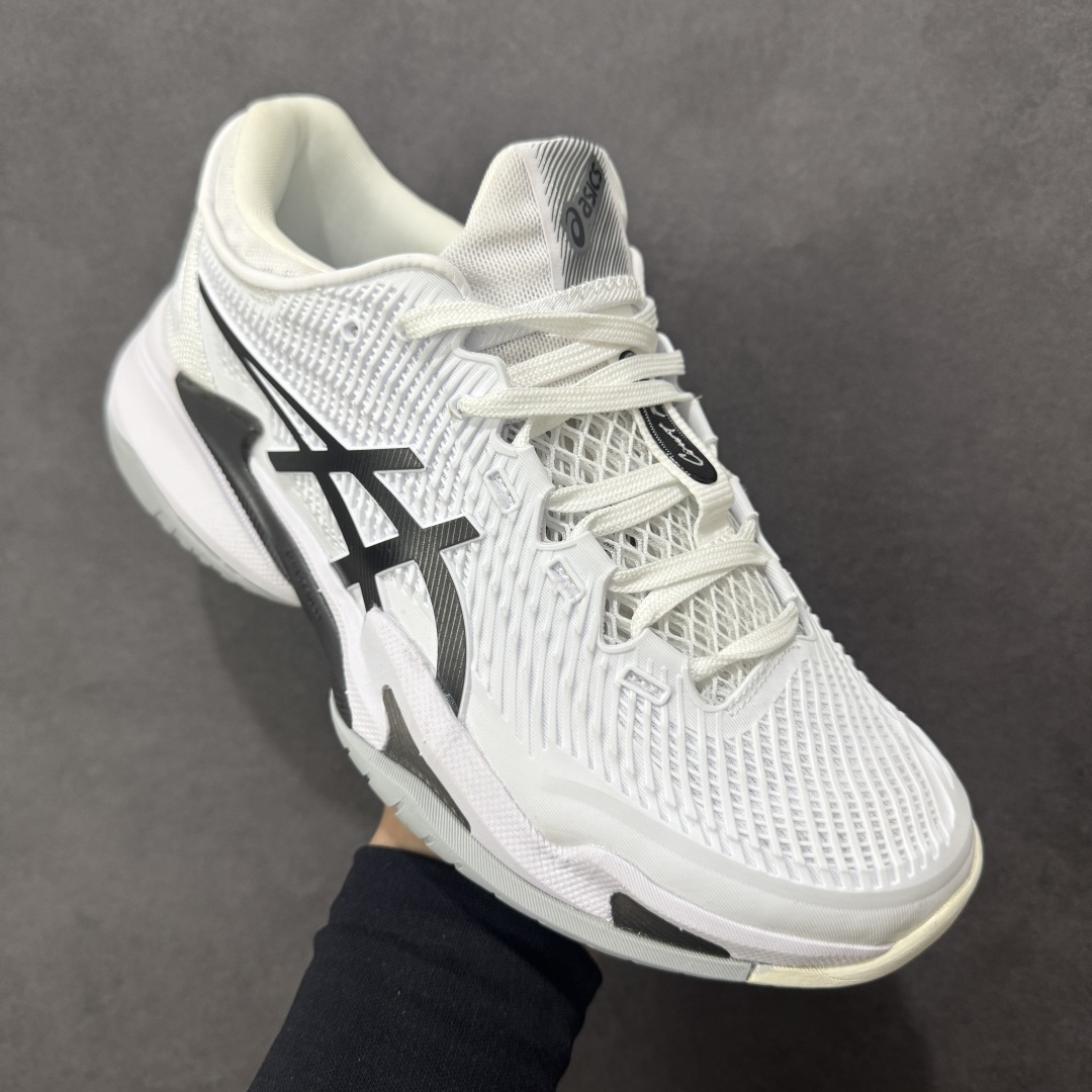 图片[3]-【公司级】Asics Court FF 3 织物合成革 防滑耐磨透气 低帮 网球鞋 COURT FF 3鞋面采用PU支撑裁片，提供了横向和纵向移动的灵活性的同时提升了足部移动时的稳定性；袜套式鞋口设计，提供很好的包裹性；分离式中足稳定片，改善扭转刚度，增加制动力和推进力；分离式后掌，增大触地面积之余，能够减少滑步耗时，降低身体负荷。 货号：1041A370-100 尺码：36-47 含半码 编码：FSB270280-选品中心