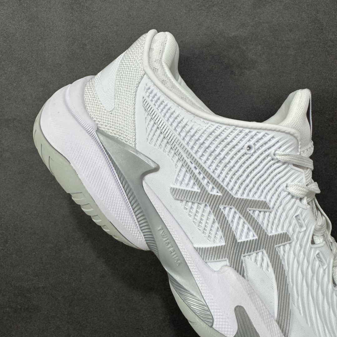 图片[6]-【公司级】Asics Court FF 3 织物合成革 防滑耐磨透气 低帮 网球鞋 COURT FF 3鞋面采用PU支撑裁片，提供了横向和纵向移动的灵活性的同时提升了足部移动时的稳定性；袜套式鞋口设计，提供很好的包裹性；分离式中足稳定片，改善扭转刚度，增加制动力和推进力；分离式后掌，增大触地面积之余，能够减少滑步耗时，降低身体负荷。 货号：1042A220-100 尺码：36-47 含半码 编码：FSB270280-选品中心