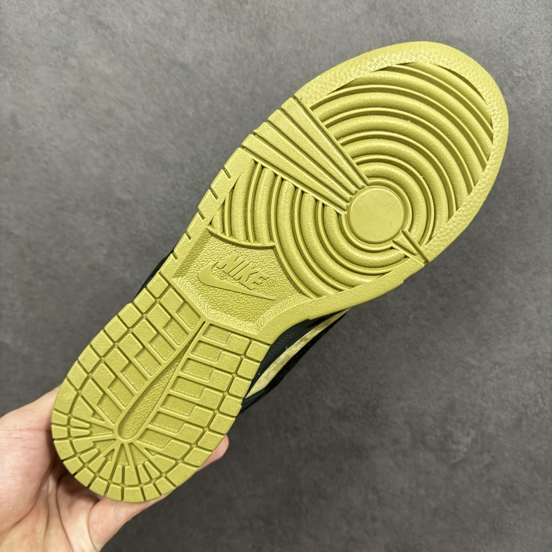 图片[9]-【公司级】Supreme x Nike Dunk SB Low Pro OG Sup x 耐克 SB 低帮 联名黄黑 鞋身整体以黄色作为主色调，搭配黑色框架覆盖层，使鞋款十分百搭，鞋舌绣标上以Nike Swoosh Logo呈现，鞋身两侧的Swooshh Logo采用黑色点缀，后跟饰片采辅以黑色麂皮妆点，鞋舌是网眼布材料，增强了透气性，整体十分百搭；后跟Nike字样以白色刺绣妆点，后跟雕刻Supreme创办年份94数字，而\”Nike SB x Supreme\”吊牌，更是为整体造型增添了一抹标志性的独特风采，中底以及鞋垫内侧带有Supremef字样，彰显联名身份；最后以黑色中底搭配黄色橡胶完善整体设计收尾。 货号：HQ8487-300 尺码：36 36.5 37.5 38 38.5 39 40 40.5 41 42 42.5 43 44 44.5 45 编码：FSB250260-选品中心