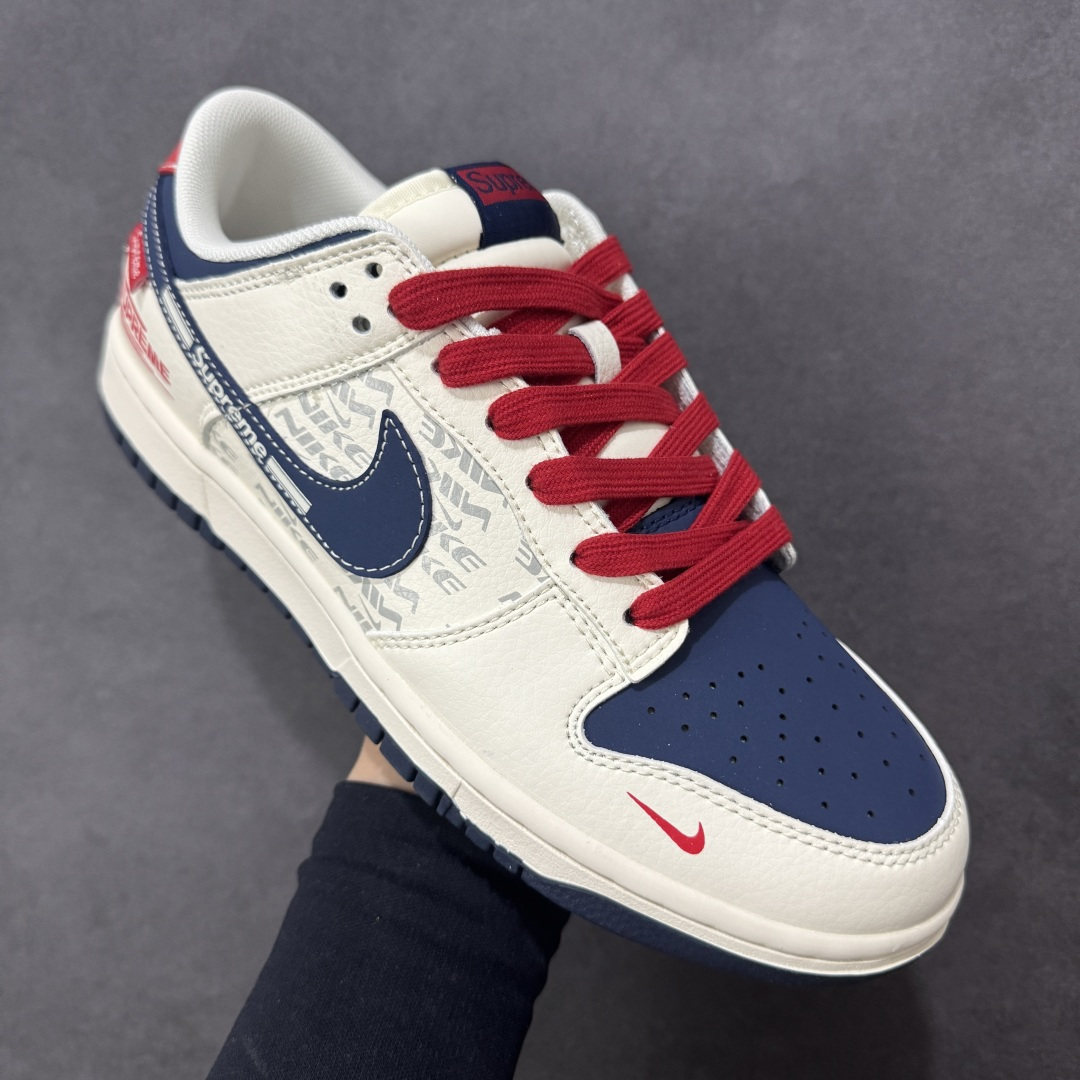 图片[3]-【定制版】Air Jordan 1 Low AJ1 乔1 “Superme联名—米白蓝红”高端定制 低帮复古篮球鞋 #定制鞋盒 大厂纯原品质出货 超高清洁度 皮料切割干净无任何毛边 细节完美 货号：XD1588-241 尺码：36 36.5 37.5 38 38.5 39 40 40.5 41 42 42.5 43 44 44.5 45-选品中心