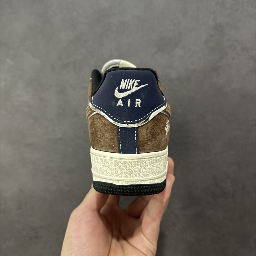 图片[4]-【公司级】NIke Air Force 1 \’07 Low “斯图西联名-蓝棕猪八革”空军一号 低帮 运动鞋 休闲鞋 折边针车 工艺难度大 原楦头原纸板 原装鞋盒 定制五金配件 内置全掌气垫 原厂鞋底 货号：DF0188-105 尺码：36 36.5 37.5 38 38.5 39 40 40.5 41 42 42.5 43 44 44.5 45-选品中心