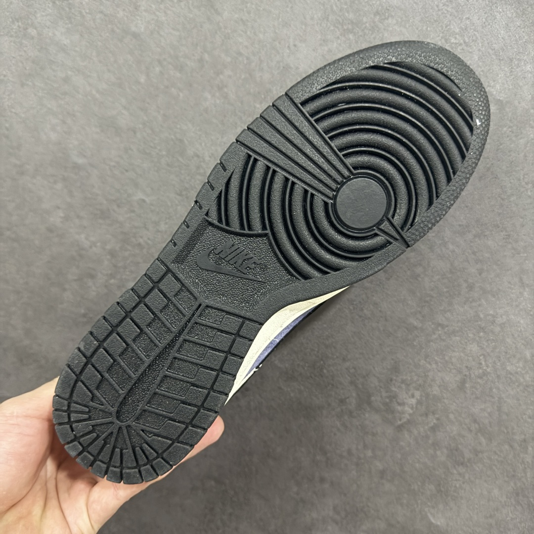 图片[9]-【定制版】Nike SB Dunk Low Supreme联名 马年限定 周年高端定制 低帮休闲板鞋 #定制鞋盒 大厂纯原品质出货 超高清洁度 皮料切割干净无任何毛边 细节完美 货号：DN3168-015 尺码：36 36.5 37.5 38 38.5 39 40 40.5 41 42 42.5 43 44 44.5 45-选品中心