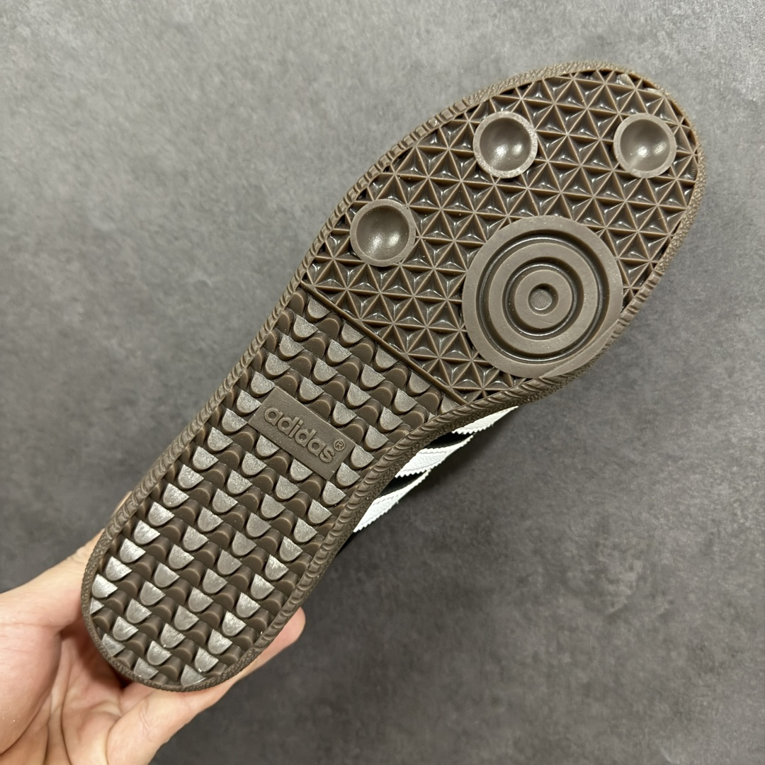 图片[9]-【公司级】潮流鼻祖回归,日本里原宿潮流品牌-A Bathing Ape安逸猿Bape x Adidas Originals Samba OG\”BAPE\”桑巴舞系列绅士德训足球风百搭低帮休闲运动板鞋“联名黑白猿人头鸳鸯” 采用软质荔枝纹纤维革鞋面材质#内搭海玻璃鞋垫#外置RB耐磨防滑橡胶大底❗️ 货号：JR9246 尺码：36-45 编码：XSB200210-选品中心