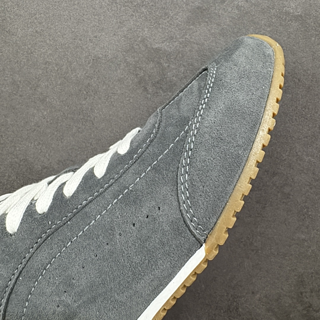 图片[5]-【公司级】Alo Yoga Sunset 低帮 男女同款 德训鞋舒适百搭防滑耐磨低邦生活休闲鞋“麂皮浅骨白生胶底” 设计灵感源自洛杉矶日落大道，把加州的自由随性穿在脚上。低帮鞋型、柔软绒面革鞋面，复古又时尚，从健身房到街头，无缝切换；RecoveryL Foama鞋垫，脚感就像踩在云朵上，宽鞋带加上缓震鞋领，贴合双脚，给你稳稳的舒适。 型号 A0891U 尺码：36 37 38 39 40 41 42 43 44 45 编码：XSB220230-选品中心