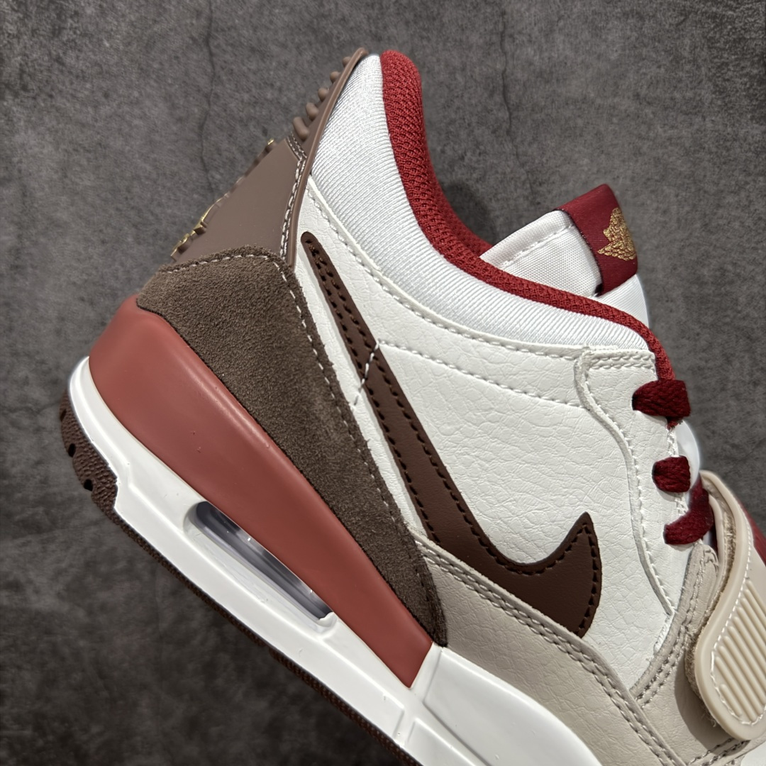 图片[7]-【纯原N版】Air Jordan Legacy AJ312 Low 低帮复古篮球鞋 白棕红 马年限定 IQ9783-121 市场最强独一档产物 全套原纸板楦头开发 原厂大底磨具加持立体防滑纹理 原档数据后跟TPU子母扣魔术贴 原装可视Air Sole气垫 原汁原味最完美的312代版型 唯一正确鞋头趴度弧度高度鞋身腰线 进口港宝加持 后跟自然饱满 全鞋荧光划线卡点 追求极致完美 每一双都是工艺品 多重QC质检 超越公司货的品控标准 实实在在的免检产品 鞋身采用了皮革材质打造 横跨鞋面的魔术贴十分吸睛 侧面的Swoosh Logo的一部分被鞋面遮挡了一部分 颇具玩味 魔术贴上标有NK标识 而鞋舌上是Jordan的经典红色飞翼Logo 后跟和鞋底均采用了AJ3的设计 后跟上同样也使用了经典的爆裂纹图案 尺码：36-47.5-选品中心