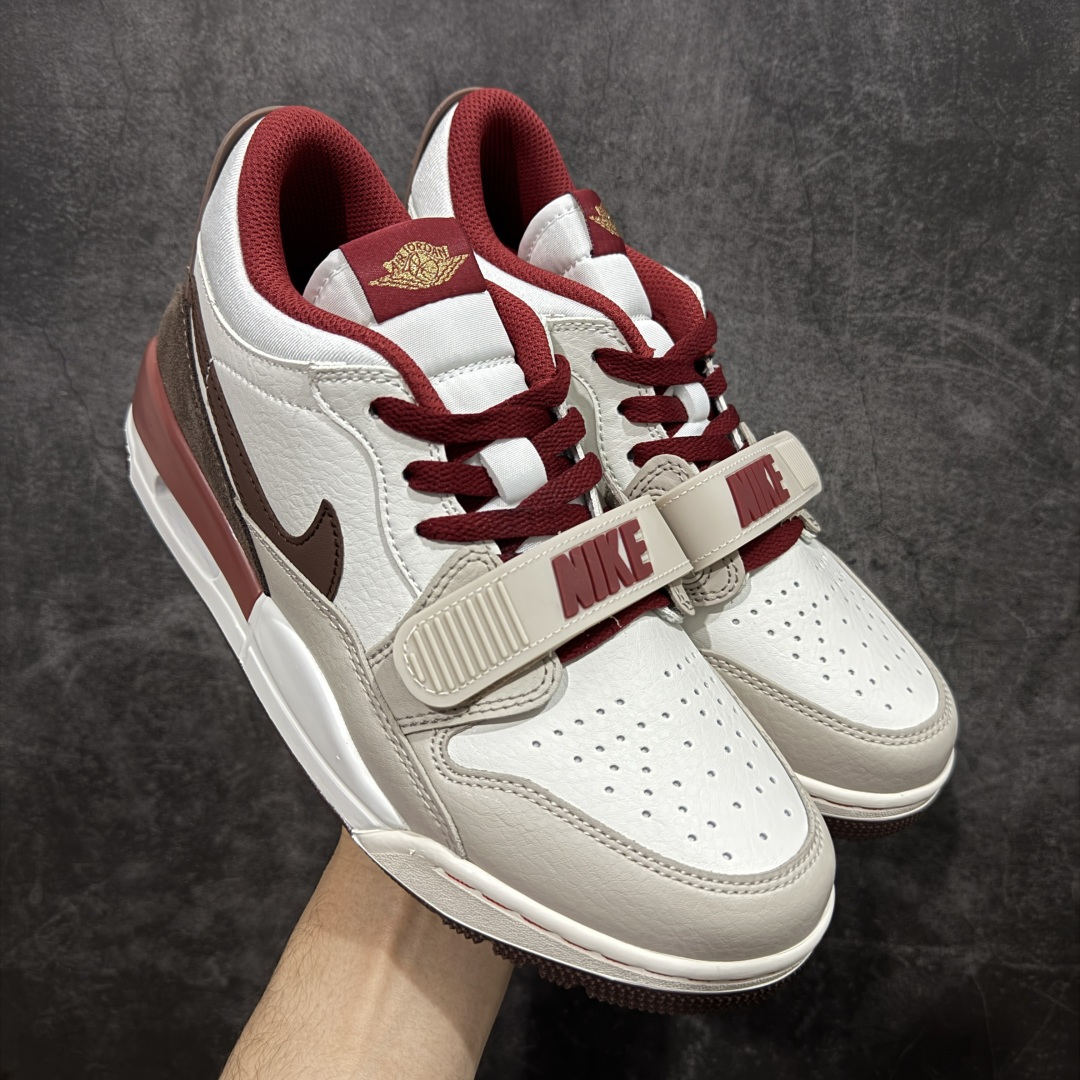【纯原N版】Air Jordan Legacy AJ312 Low 低帮复古篮球鞋 白棕红 马年限定 IQ9783-121 市场最强独一档产物 全套原纸板楦头开发 原厂大底磨具加持立体防滑纹理 原档数据后跟TPU子母扣魔术贴 原装可视Air Sole气垫 原汁原味最完美的312代版型 唯一正确鞋头趴度弧度高度鞋身腰线 进口港宝加持 后跟自然饱满 全鞋荧光划线卡点 追求极致完美 每一双都是工艺品 多重QC质检 超越公司货的品控标准 实实在在的免检产品 鞋身采用了皮革材质打造 横跨鞋面的魔术贴十分吸睛 侧面的Swoosh Logo的一部分被鞋面遮挡了一部分 颇具玩味 魔术贴上标有NK标识 而鞋舌上是Jordan的经典红色飞翼Logo 后跟和鞋底均采用了AJ3的设计 后跟上同样也使用了经典的爆裂纹图案 尺码：36-47.5-选品中心