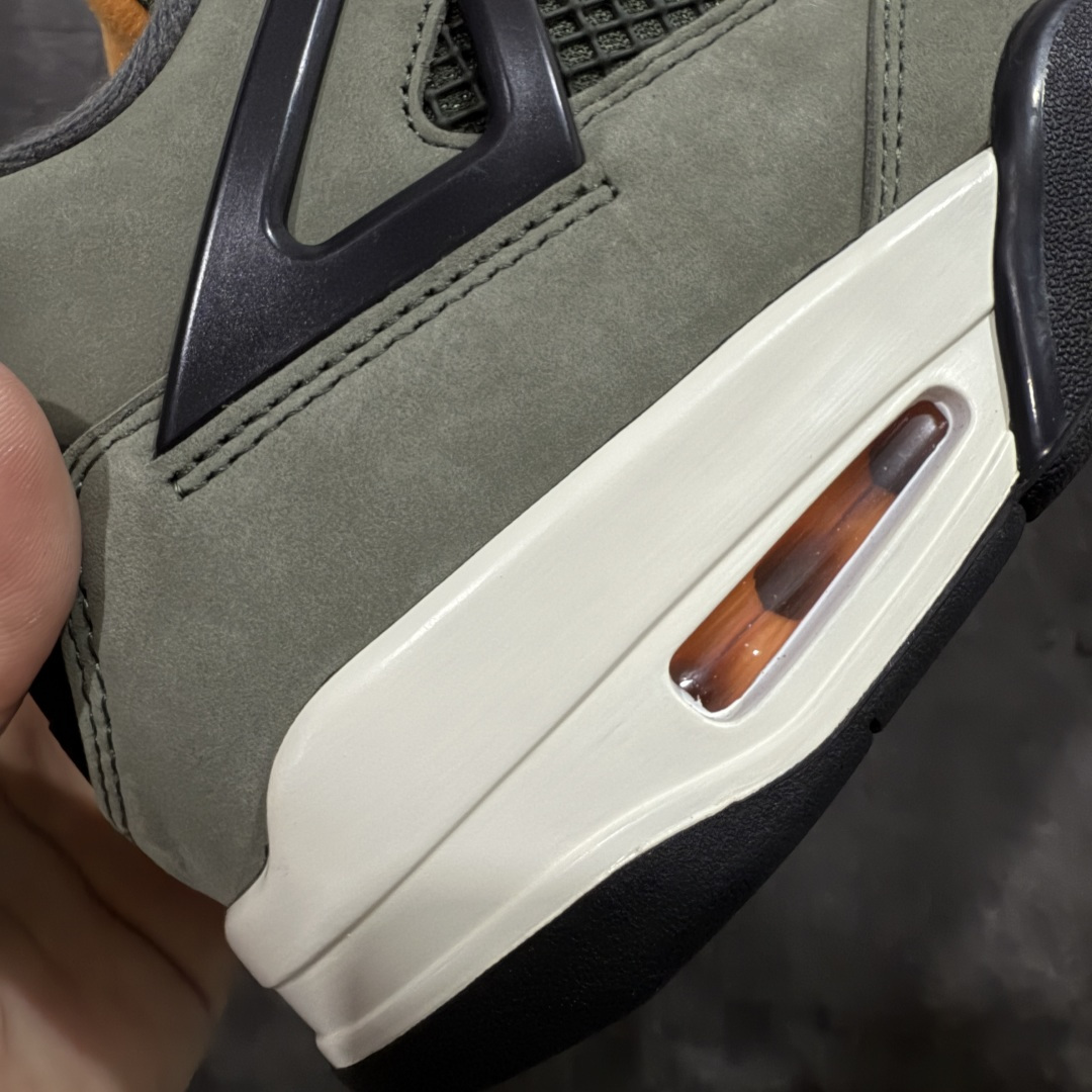 图片[3]-【新DT版】Air Jordan 4 Retro AJ4 乔4军绿 IB1519-200 全新升级改良 顶级原厂麂皮绒感到位 原鞋原楦原纸板同源开发 完美呈现乔4的版型 内侧正确双色网格 还原细节 原厂皮料 正确气垫颜色 正确网格工艺 正确拉帮工艺 全鞋原装材料制作 原档案原模具打造 支持全方位与正品对比 尺码：40-47.5-选品中心