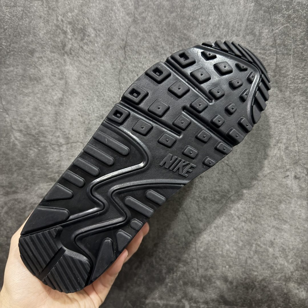 图片[9]-【顶级芯片版】Nike Air Max 90 舒适 复古 合成革减震防滑透气 低帮 休闲跑步鞋 黑灰白 DR0145-003 鞋舌标可扫码 海外欧州过验版 原纸版原楦头 顶级90款问市 开发数月 原版开发 多道QC质检 鞋型完美复刻 原厂级别工艺 正确色卡 正确气垫蓝光 正确大底 独家私模 采用进口头层牛皮拼接 定位高端市场 行业标杆工艺 尺码：40 40.5 41 42 42.5 43 44 44.5 45 46-选品中心