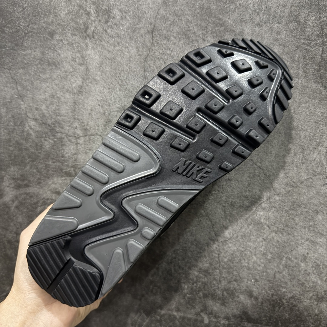 图片[9]-【顶级芯片版】Nike Air Max 90 舒适 复古 合成革减震防滑透气 低帮 休闲跑步鞋 黑灰白 DR0145-002 鞋舌标可扫码 海外欧州过验版 原纸版原楦头 顶级90款问市 开发数月 原版开发 多道QC质检 鞋型完美复刻 原厂级别工艺 正确色卡 正确气垫蓝光 正确大底 独家私模 采用进口头层牛皮拼接 定位高端市场 行业标杆工艺 尺码：40 40.5 41 42 42.5 43 44 44.5 45 46-选品中心