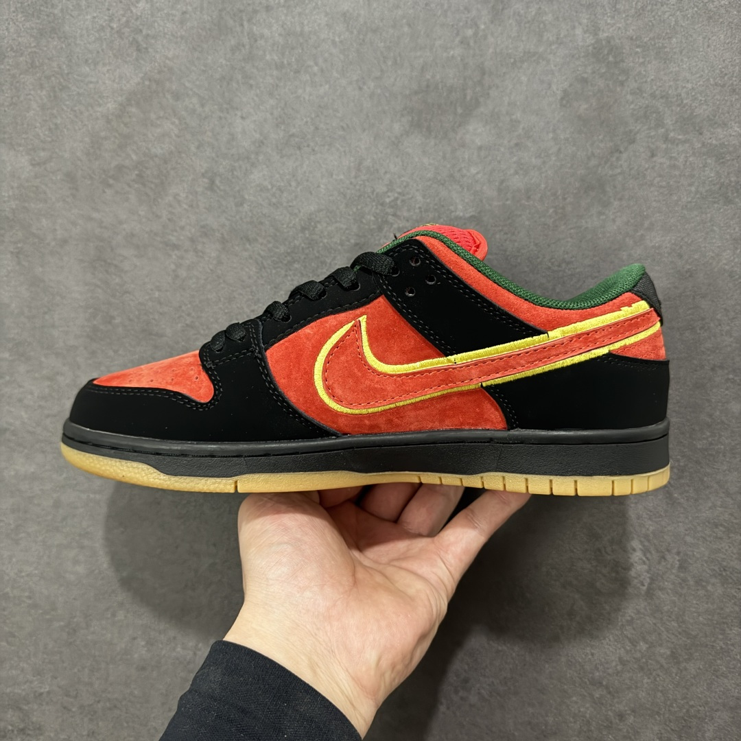 图片[2]-【公司级】Nike Dunk SB Low 黑红生胶 原装头层材料 独家版型蒸餾加工帶來的是更好的视觉和脚感体验大厂纯原品质出货 清洁度 电绣工艺 皮料切割干净无任何毛边 细节完美   货号：FZ1287-300  尺码：36 36.5 37.5 38 38.5 39 40 40.5 41 42 42.5 43 44 44.5 45-选品中心