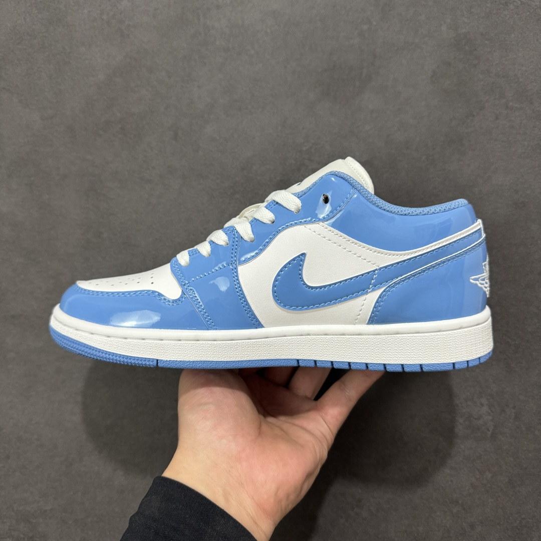 图片[2]-【H11版本】耐克Nike Air Jordan 1 AJ1经典复古经典低帮百搭文化篮球鞋 FZ2138-114 公司级真标半码制#原档案原数据开发版型#采用荔枝纹头层皮革鞋面材质#原厂立体填充鞋舌海绵#中底注胶孔及缜密中底拉帮工艺#原数据开发模具大底 尺码：35.5 36 36.5 37.5 38 38.5 39 40 40.5 41 42 42.5 43 44 44.5 45 46 47.5 编码：H11B270280-选品中心