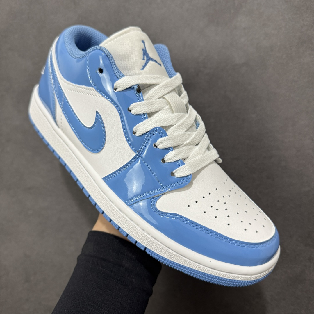 图片[3]-【H11版本】耐克Nike Air Jordan 1 AJ1经典复古经典低帮百搭文化篮球鞋 FZ2138-114 公司级真标半码制#原档案原数据开发版型#采用荔枝纹头层皮革鞋面材质#原厂立体填充鞋舌海绵#中底注胶孔及缜密中底拉帮工艺#原数据开发模具大底 尺码：35.5 36 36.5 37.5 38 38.5 39 40 40.5 41 42 42.5 43 44 44.5 45 46 47.5 编码：H11B270280-选品中心