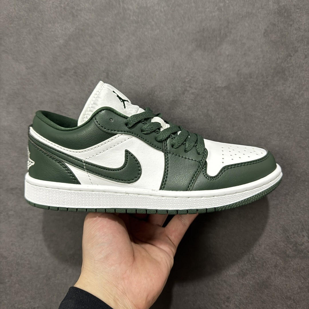 【H11版本】耐克Nike Air Jordan 1 AJ1经典复古经典低帮百搭文化篮球鞋 DC0774-113 公司级真标半码制#原档案原数据开发版型#采用荔枝纹头层皮革鞋面材质#原厂立体填充鞋舌海绵#中底注胶孔及缜密中底拉帮工艺#原数据开发模具大底 尺码：35.5 36 36.5 37.5 38 38.5 39 40 40.5 41 42 42.5 43 44 44.5 45 46 47.5 编码：H11B270280-选品中心