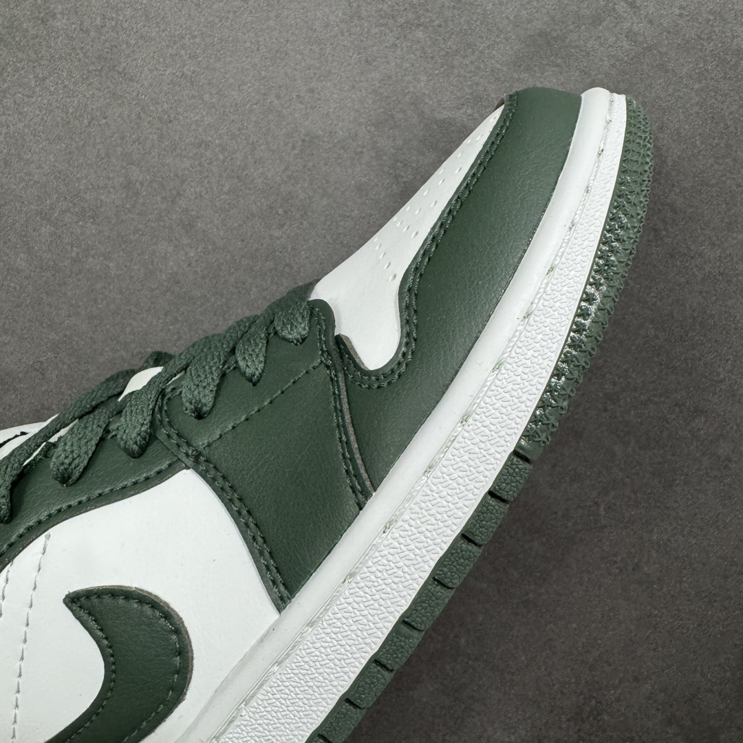 图片[5]-【H11版本】耐克Nike Air Jordan 1 AJ1经典复古经典低帮百搭文化篮球鞋 DC0774-113 公司级真标半码制#原档案原数据开发版型#采用荔枝纹头层皮革鞋面材质#原厂立体填充鞋舌海绵#中底注胶孔及缜密中底拉帮工艺#原数据开发模具大底 尺码：35.5 36 36.5 37.5 38 38.5 39 40 40.5 41 42 42.5 43 44 44.5 45 46 47.5 编码：H11B270280-选品中心