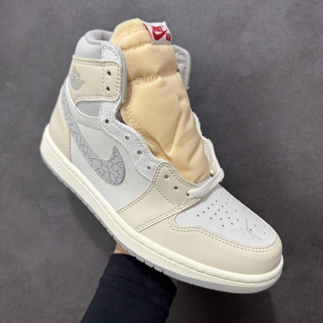 图片[3]-【H11版本】耐克Nike Air Jordan 1 Retro High OG AJ1代经典复古经典高帮百搭文化篮球鞋 IH4363-100 公司级真标半码制#原档案原数据开发版型#采用荔枝纹头层皮革鞋面材质#原厂立体填充鞋舌海绵#中底注胶孔及缜密中底拉帮工艺#原数据开发模具大底 尺码： 35.5 36 36.5 37.5 38 38.5 39 40 40.5 41 42 42.5 43 44 44.5 45 46 47.5 编码：H11B290300-选品中心