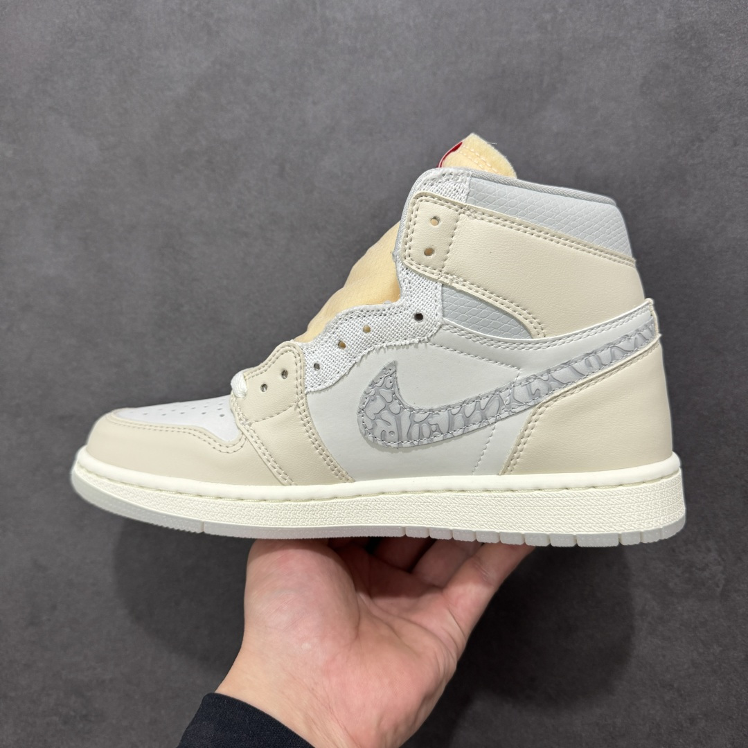图片[2]-【H11版本】耐克Nike Air Jordan 1 Retro High OG AJ1代经典复古经典高帮百搭文化篮球鞋 IH4363-100 公司级真标半码制#原档案原数据开发版型#采用荔枝纹头层皮革鞋面材质#原厂立体填充鞋舌海绵#中底注胶孔及缜密中底拉帮工艺#原数据开发模具大底 尺码： 35.5 36 36.5 37.5 38 38.5 39 40 40.5 41 42 42.5 43 44 44.5 45 46 47.5 编码：H11B290300-选品中心