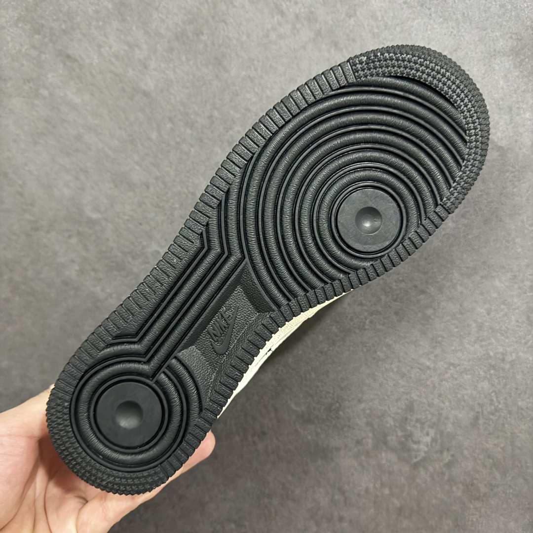 图片[9]-【定制版】NIke Air Force 1 \’07 Low “Supreme联名-米黑签名”空军一号 低帮 运动鞋 休闲鞋 折边针车 工艺难度大 原楦头原纸板 原装鞋盒 定制五金配件 内置全掌气垫 原厂鞋底 货号：XX3168-222 尺码：36 36.5 37.5 38 38.5 39 40 40.5 41 42 42.5 43 44 44.5 45-选品中心